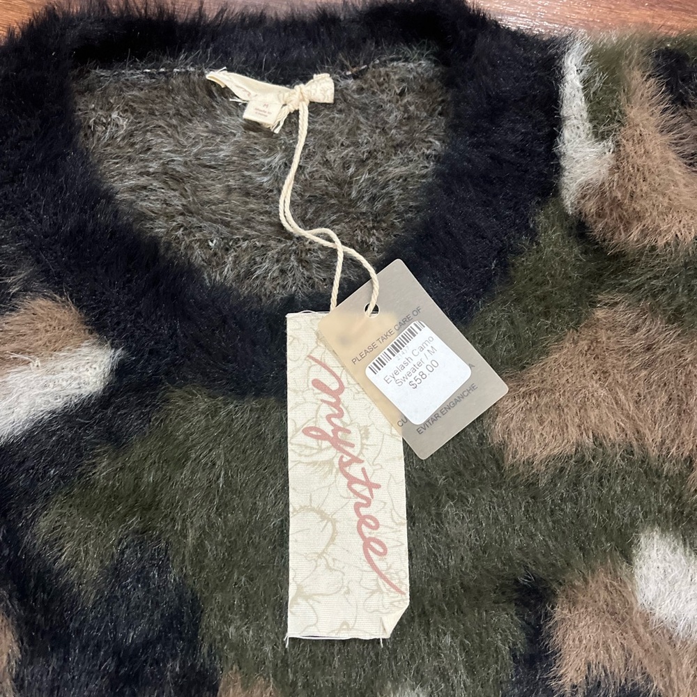 Camouflage Patterned Sweater - Picture 4 of 4